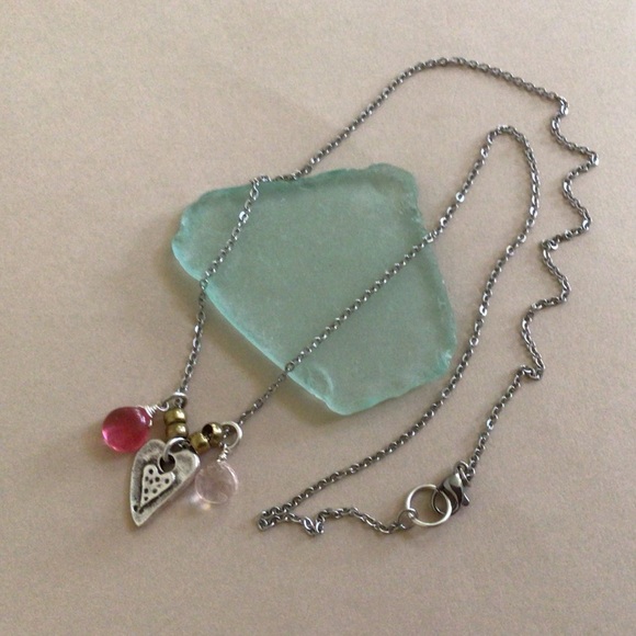 New Sundance Charm Heart Necklace - Picture 4 of 6